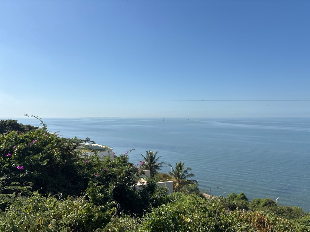 walking near me in Jardim dos Namorados in autumn