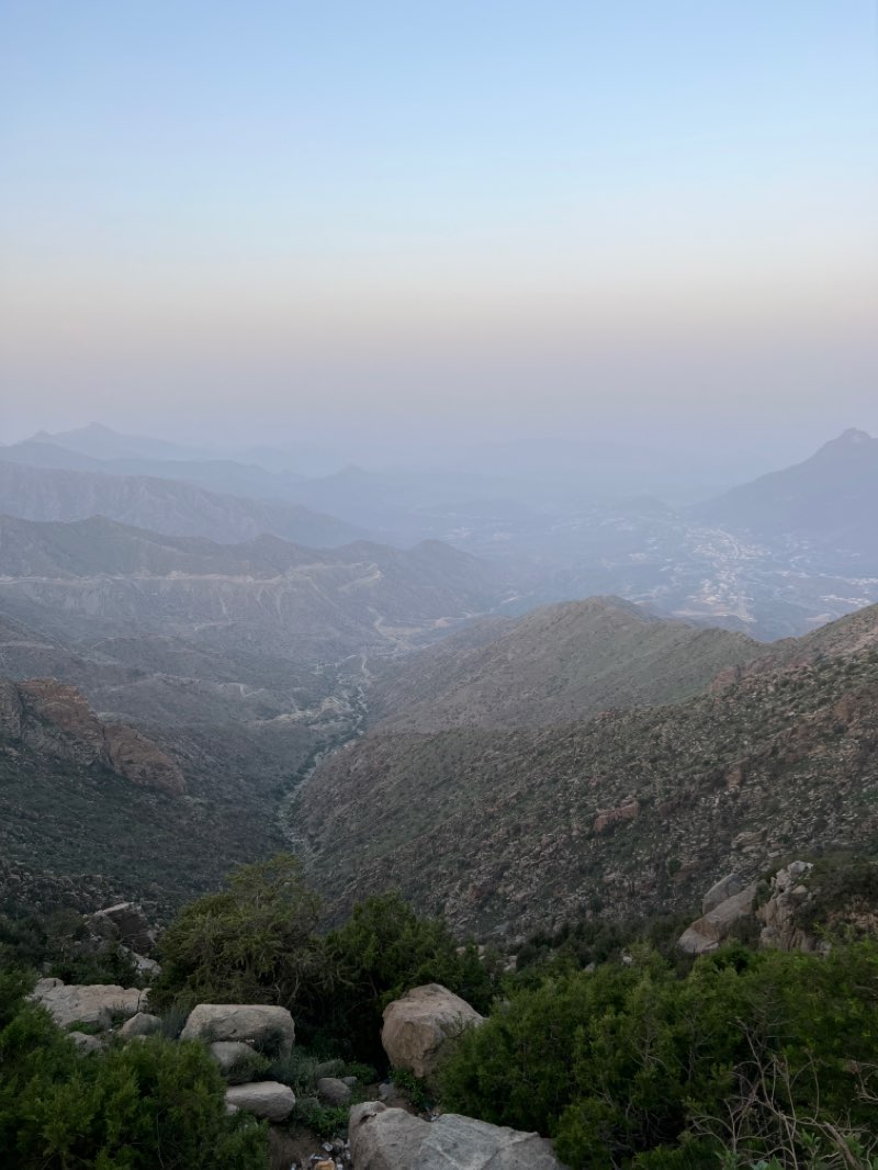 walking near me in An Nimas Park in winter