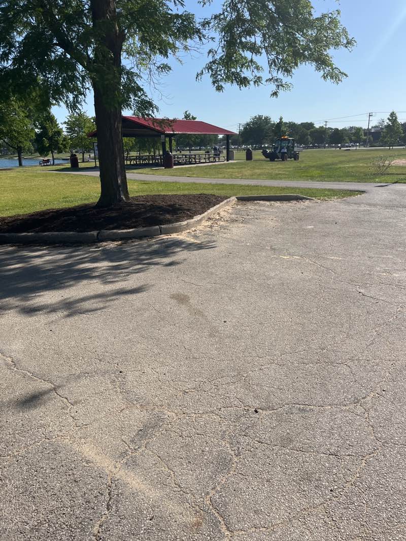 walking near me in Lake Park in summer