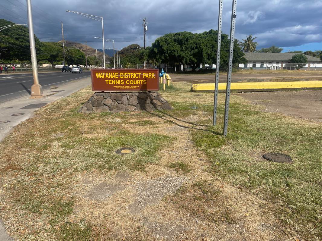 walking near me in Waianae District Park in winter