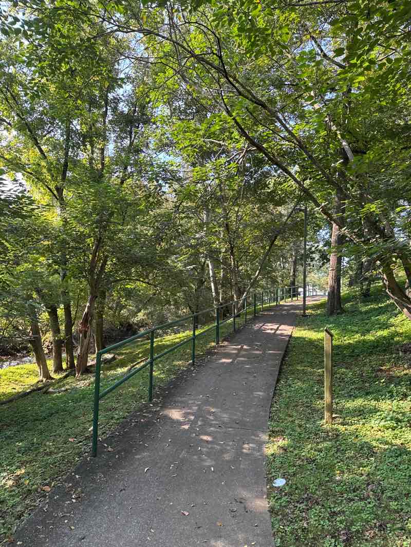 walking near me in Sam Davis Park in autumn
