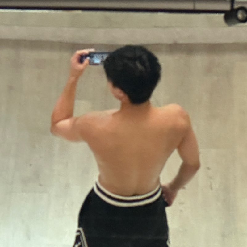 男生