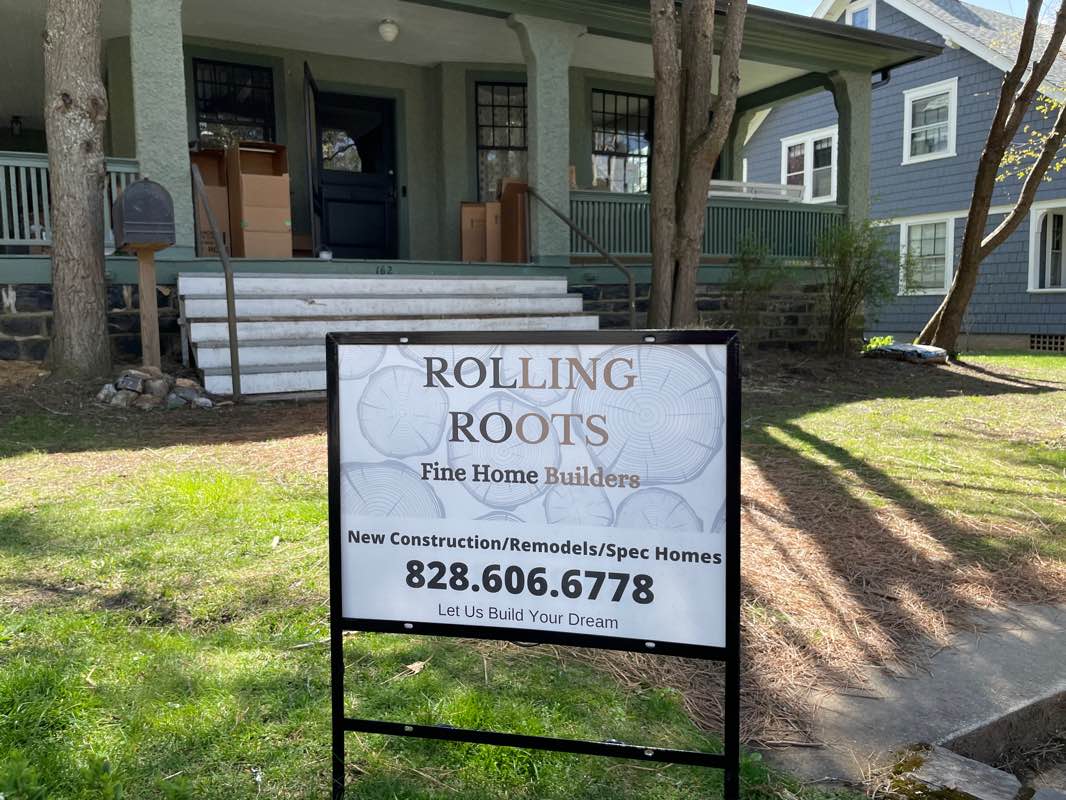 walking near me in Montford Park in winter