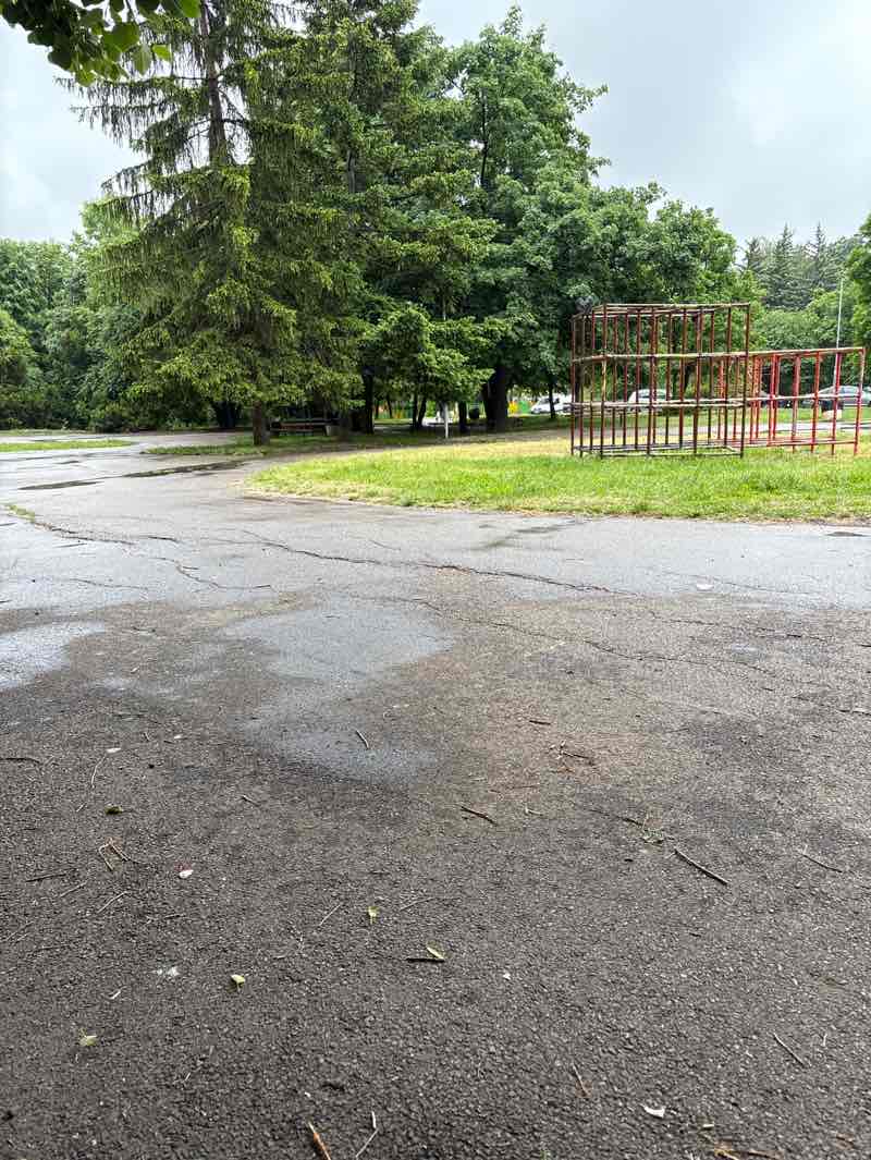 walking near me in Парк "100 години София" in spring