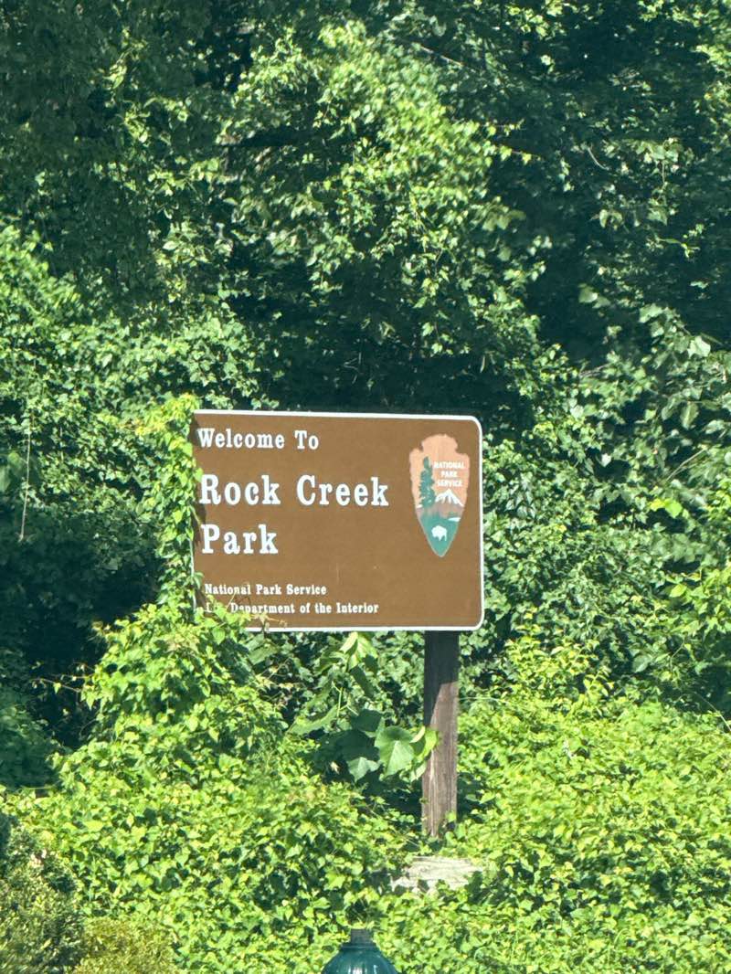 walking near me in Rock Creek & Potomac Parkway in autumn