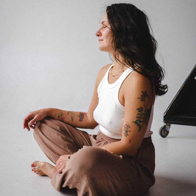 Anya 🤍🌿✨ post 3