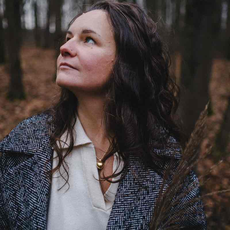 Anya 🤍🌿✨ post 1