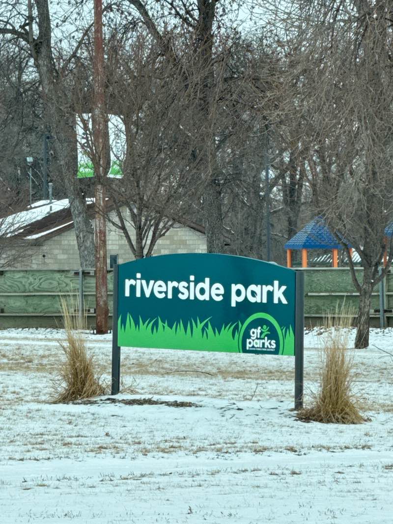 walking near me in Riverside Park in spring