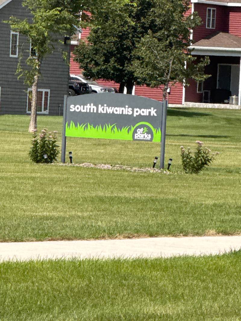 walking near me in South Kiwanis Park in autumn