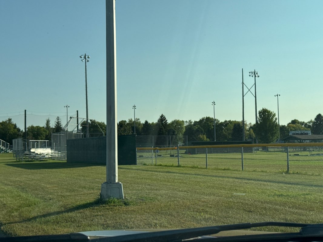 walking near me in Stauss Park in autumn