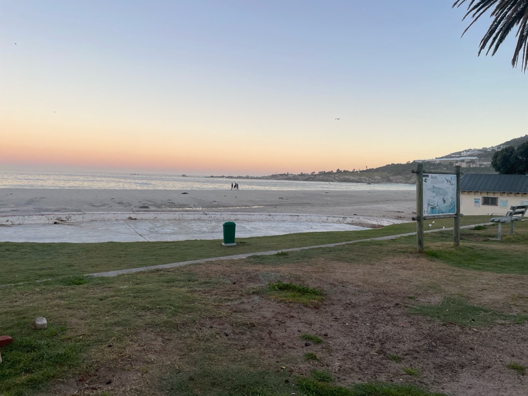 walking near me in Rocklands Road Park in summer