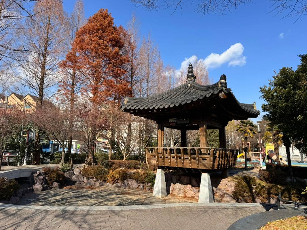 walking near me in 새마을공원 in winter