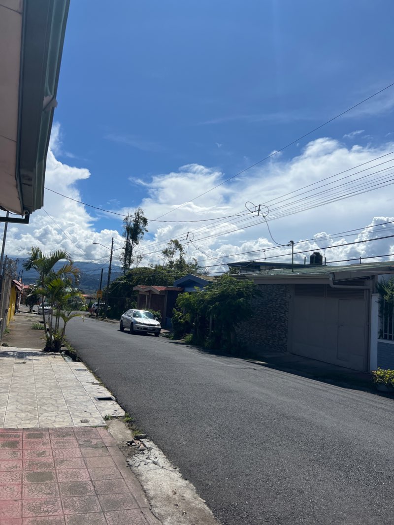 walking near me in Parque de La Independencia in winter