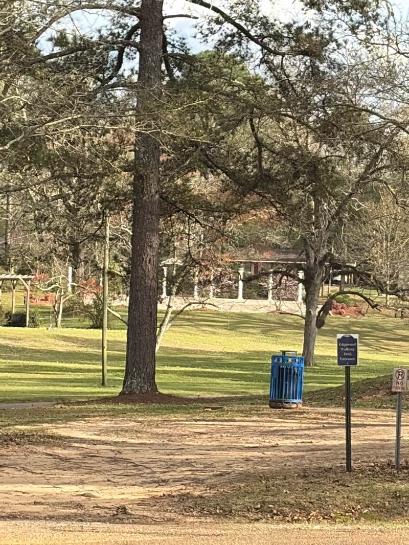 walking near me in Edgewood Park in spring