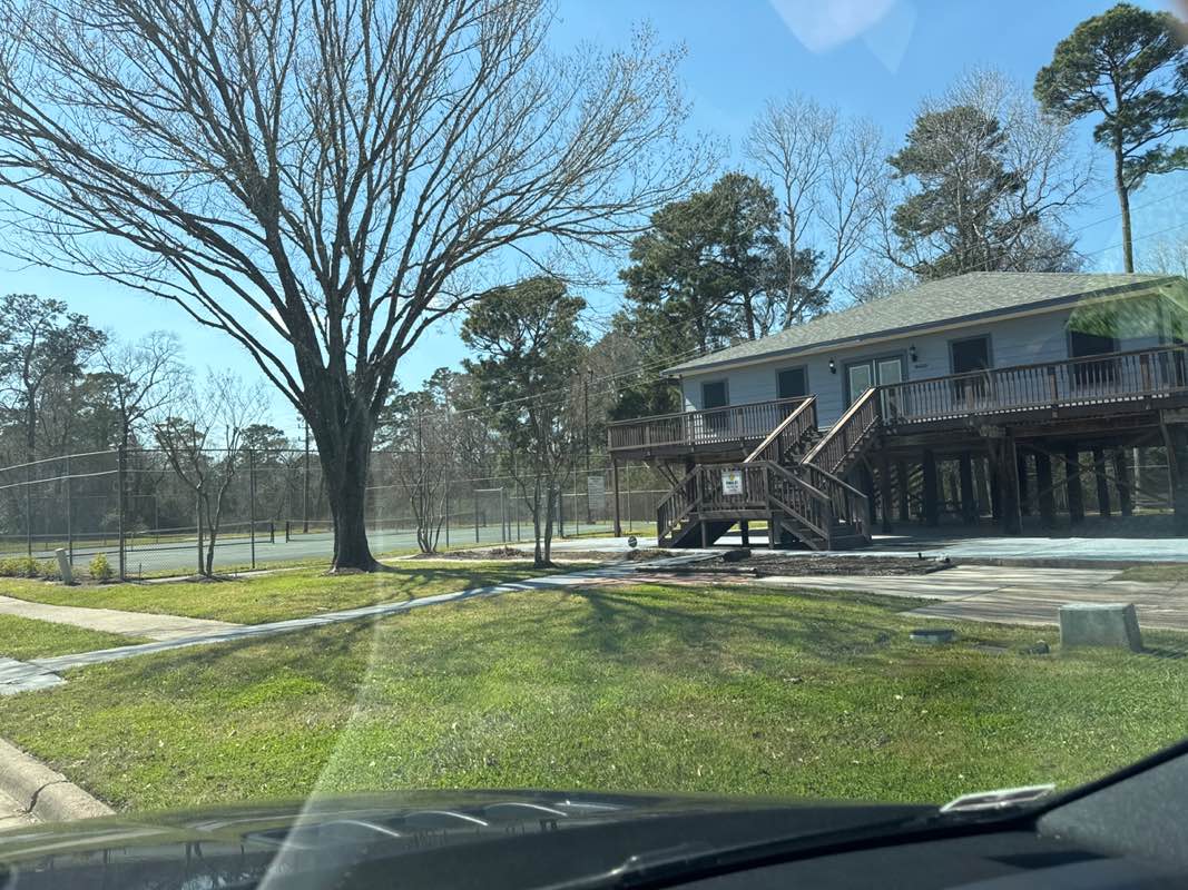 walking near me in Willlow Forest Park in spring