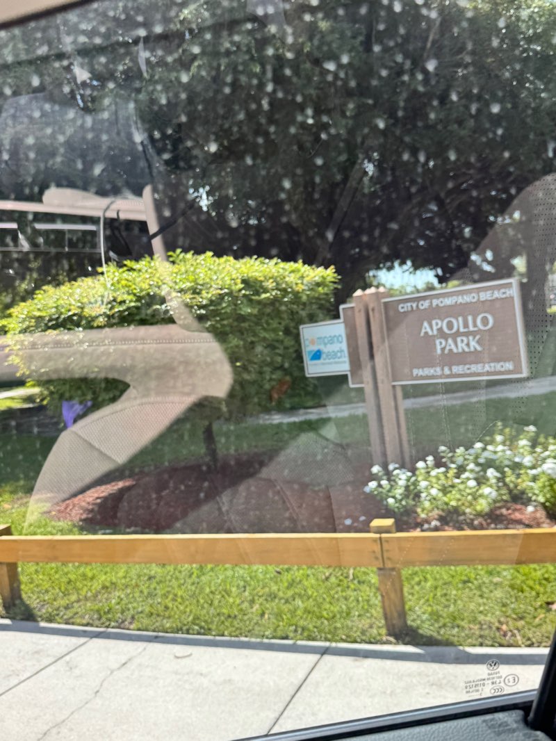 walking near me in Apollo Park in autumn