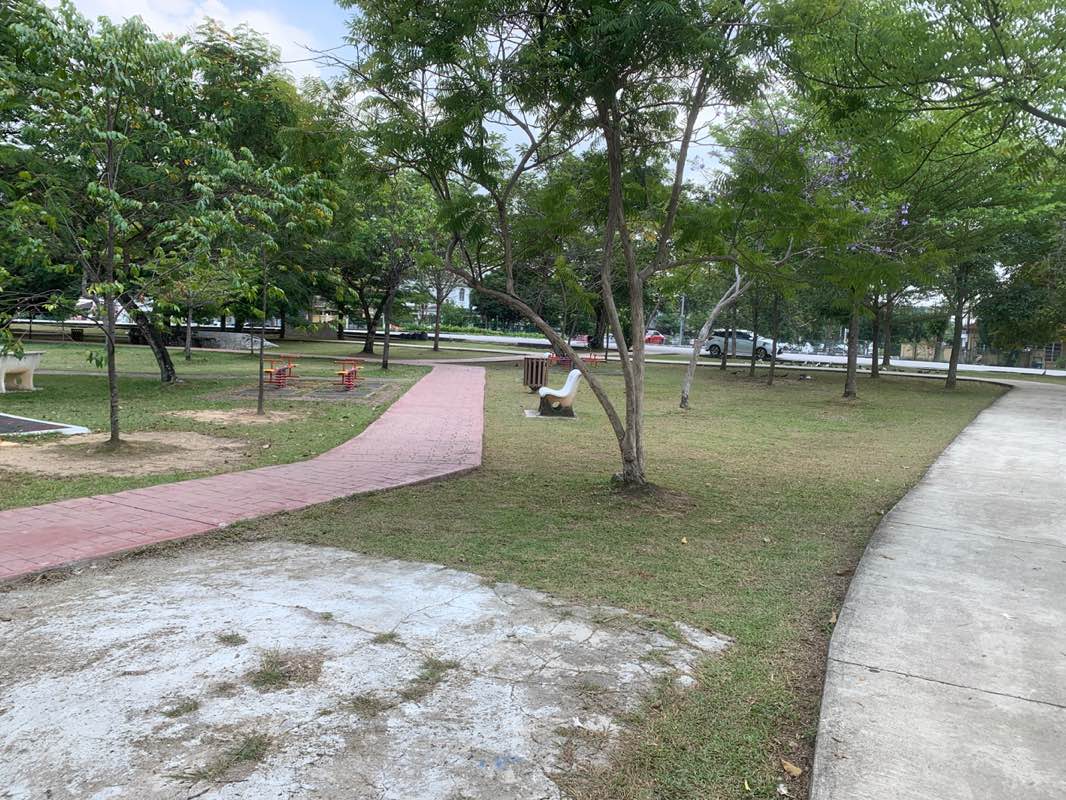 walking near me in USJ11 Park in spring