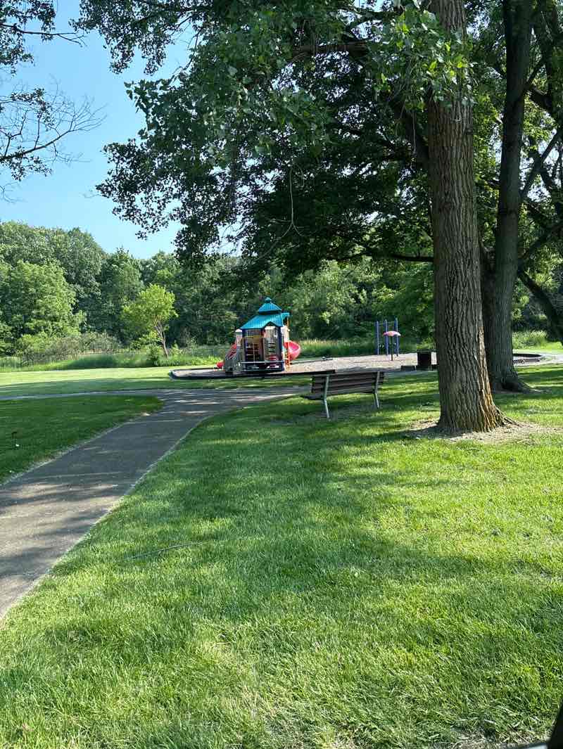 walking near me in Timberlane Park in summer
