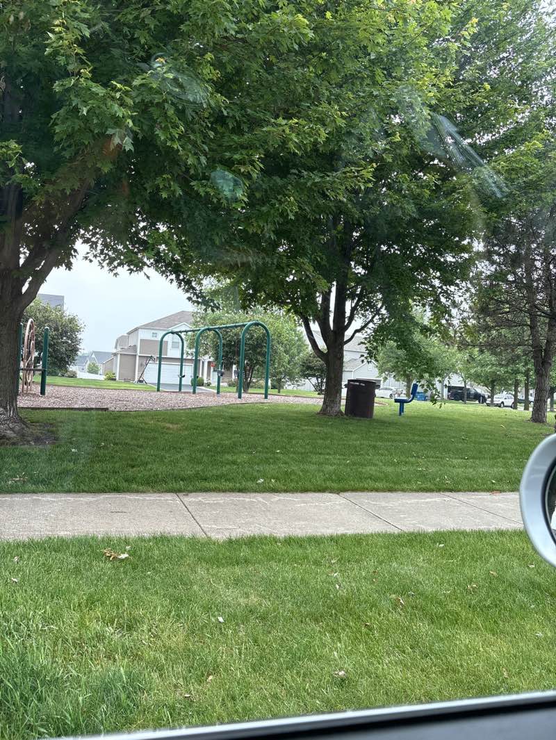 walking near me in Silverleaf Park in summer