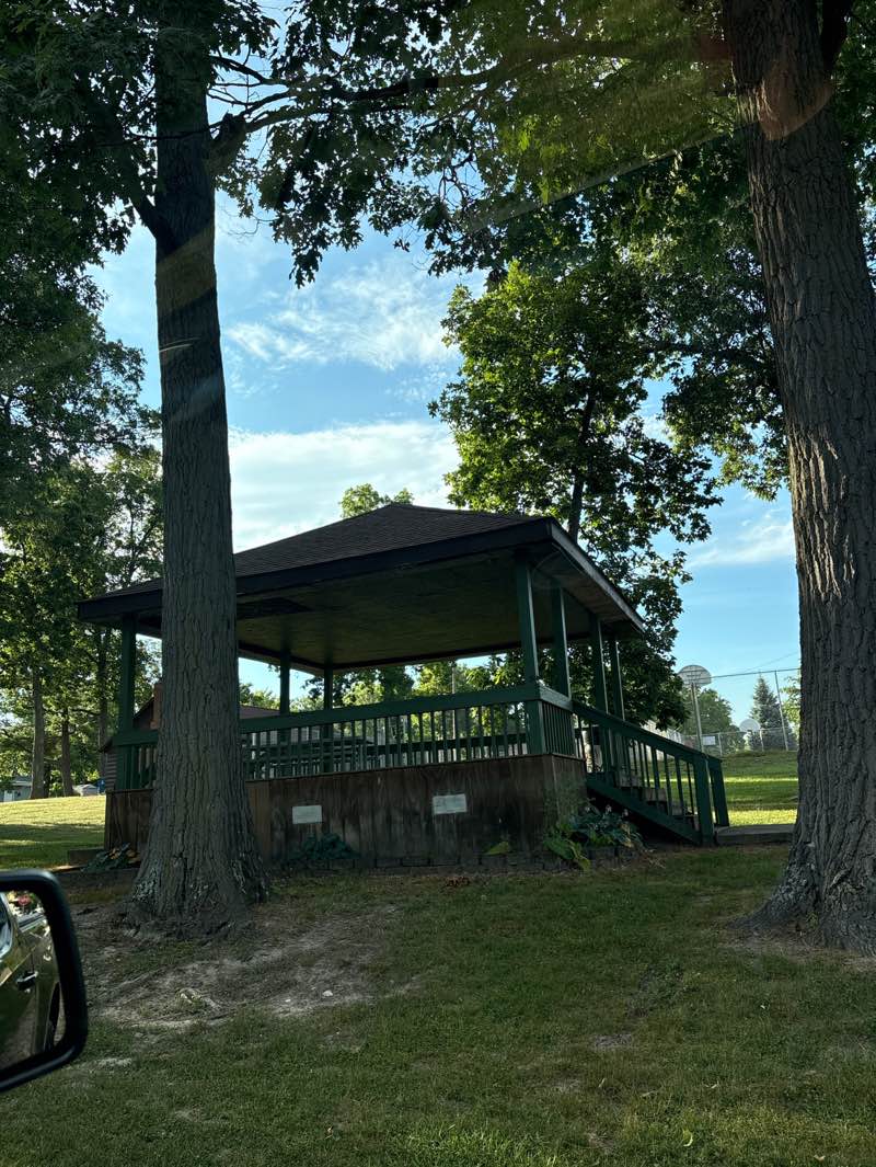 walking near me in Louis Alyea Memorial Park in autumn