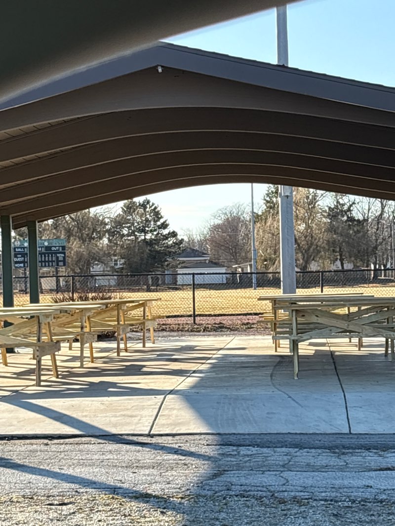 walking near me in Gouwens Park in winter