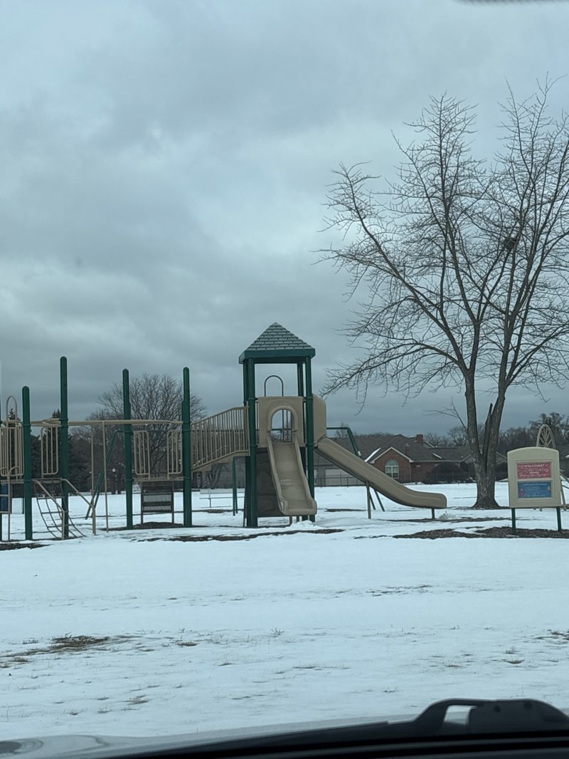 walking near me in Hollandale Park in winter