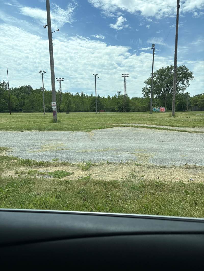 walking near me in Junedale Fields in summer