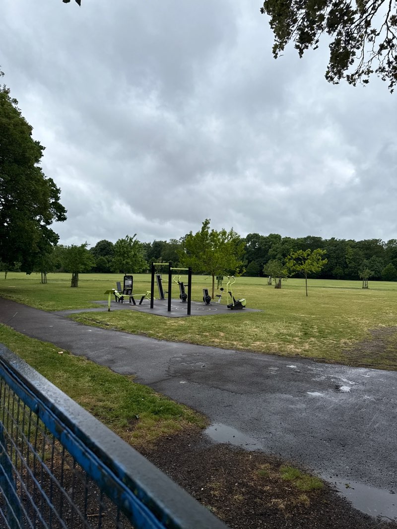 walking near me in Redlees Park in spring