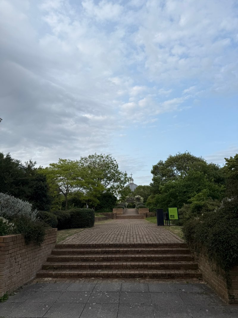 walking near me in Fred Roche Gardens in summer