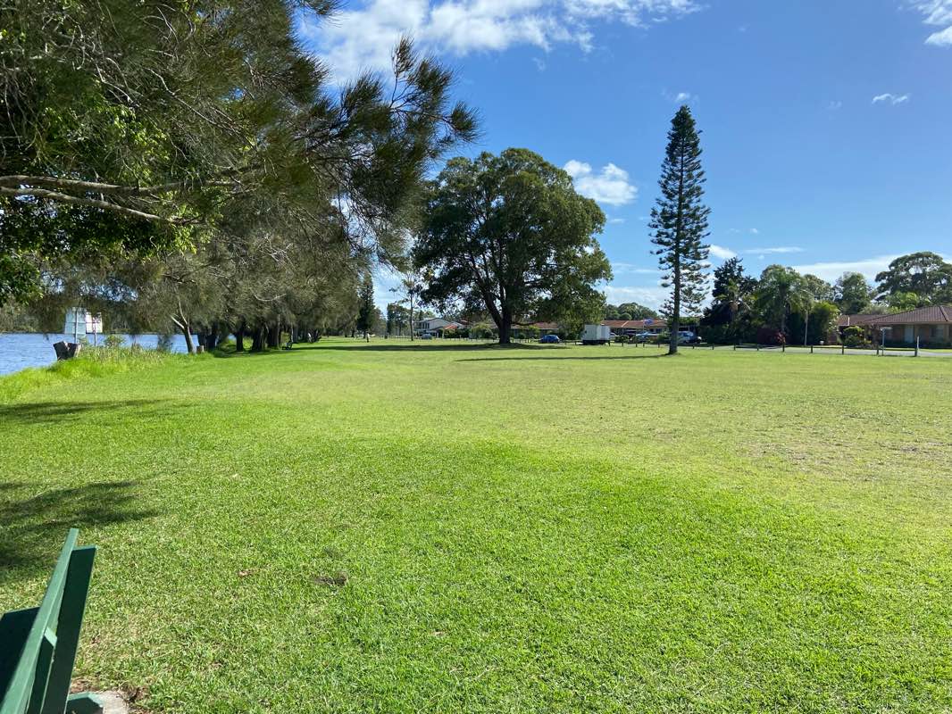 walking near me in Elizabeth Reserve in summer