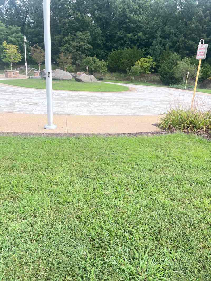 walking near me in Cub Run RECenter in autumn