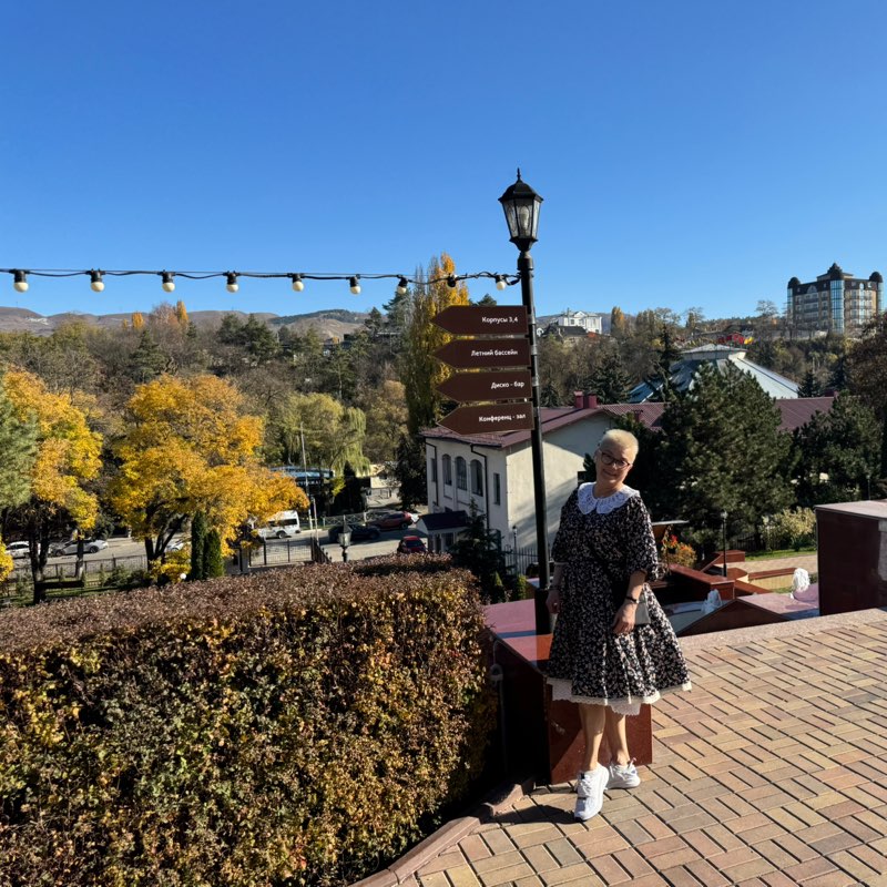 margoof👟 🌐🌹🐝 profile