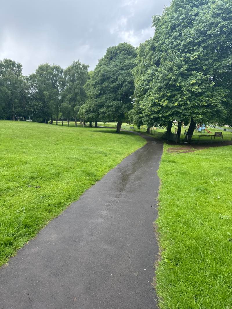 walking near me in Belhaven Park in summer