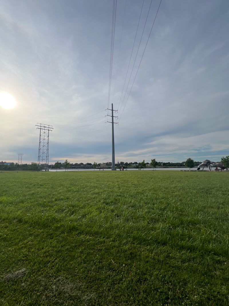 walking near me in Glass City Metropark in summer