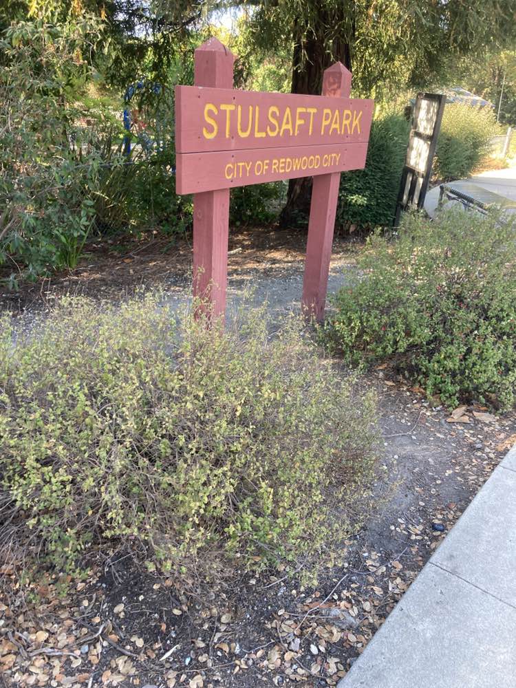 walking near me in Stulsaft Park in autumn