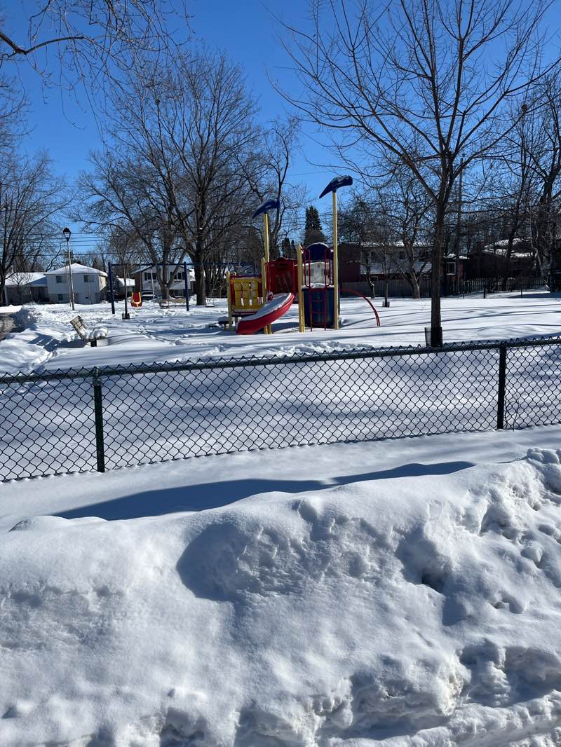 walking near me in Parc France in winter