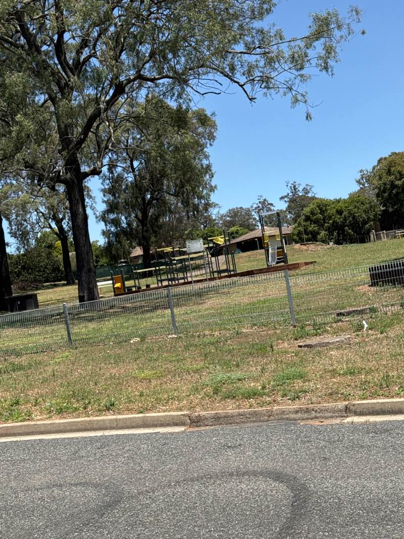 walking near me in Hunter Park in spring