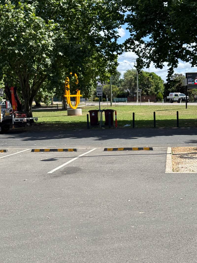 walking near me in Townhead Park in spring