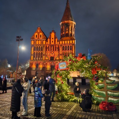 Hiking Thru Cities In History Виктор post image