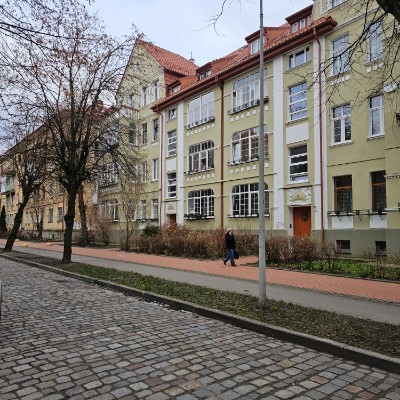 Hiking Thru Cities In History Виктор post image