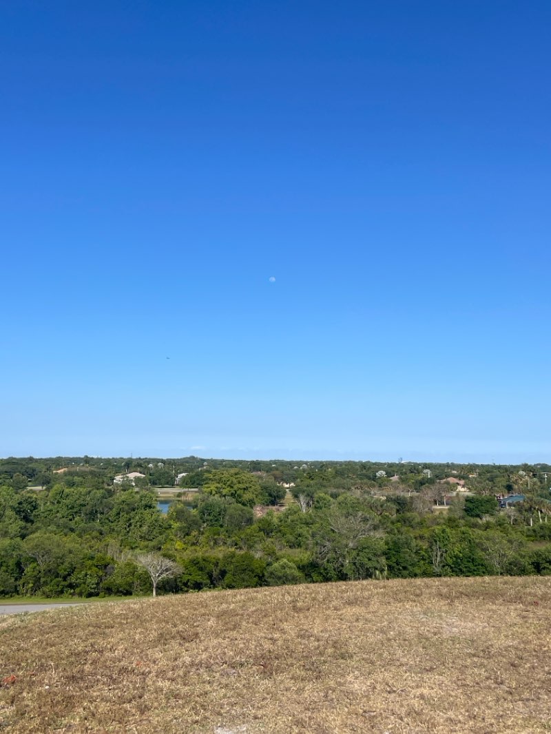 walking near me in Vista View Park in winter