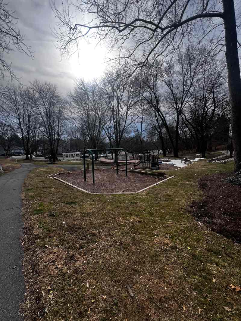 walking near me in Vantage Point Park in winter