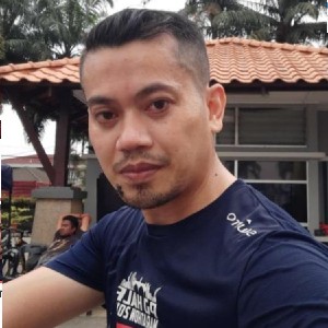 Azman Md Noor profile