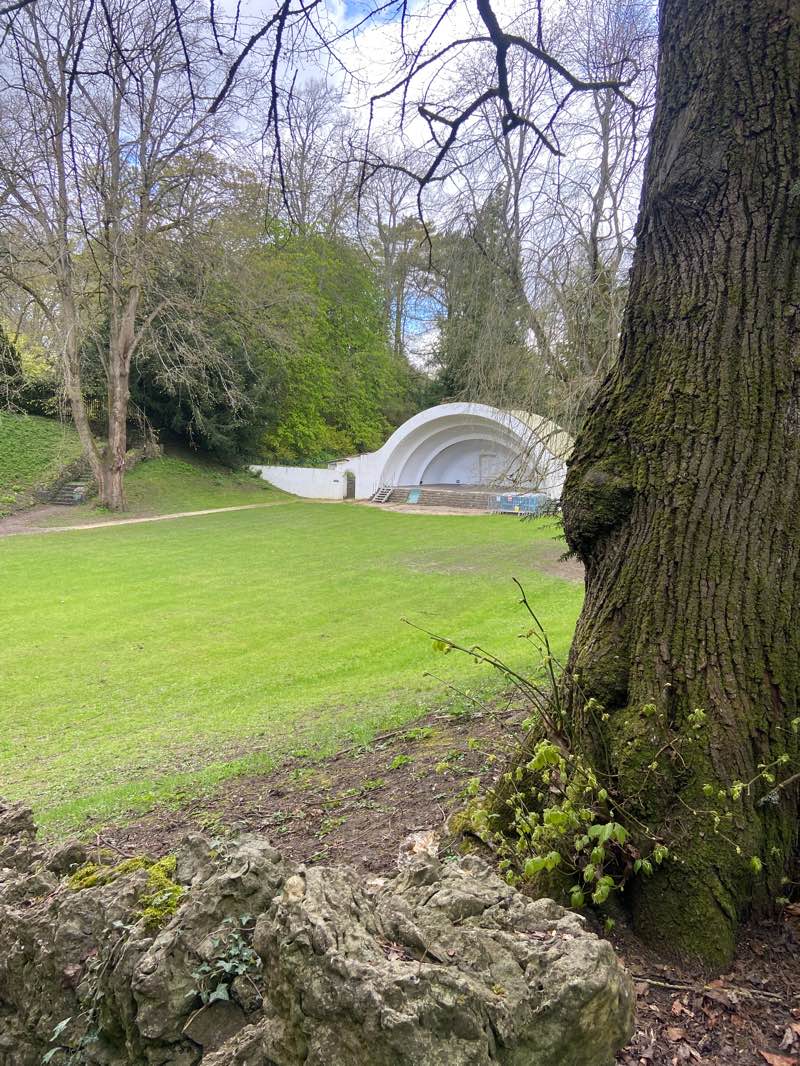 walking near me in Queens Park in spring