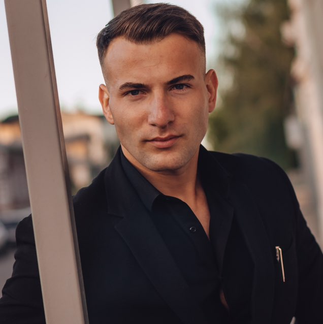 Игорь Владимирович