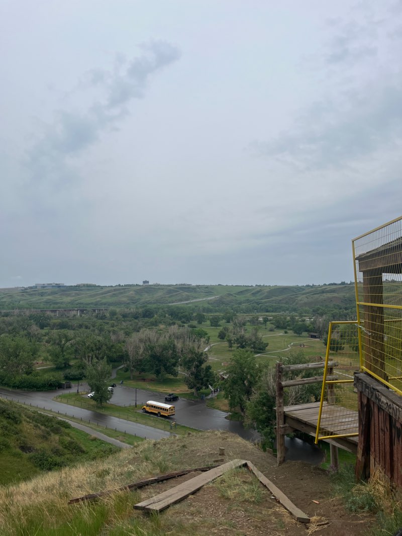 walking near me in Helen Schuler Nature Centre in winter