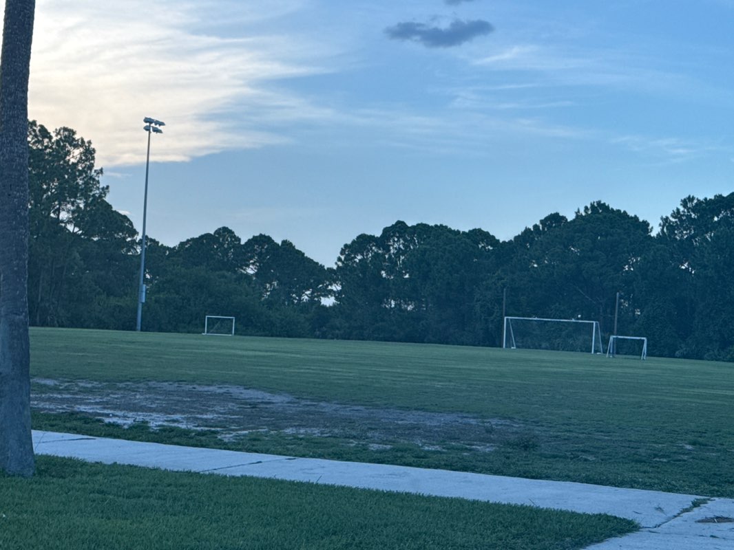 walking near me in Dick Blake Park in autumn