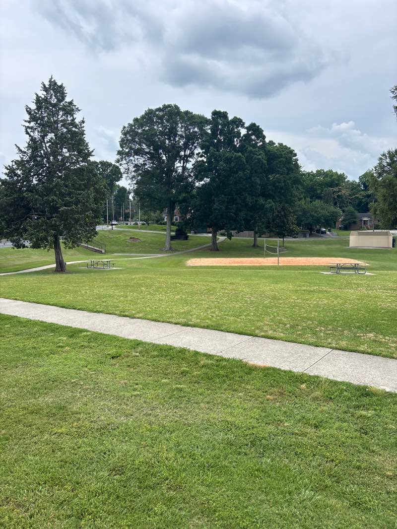 walking near me in Frasier Park in summer