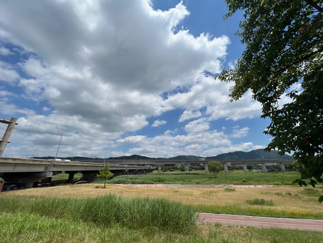 walking near me in 상옥 체육공원 in winter