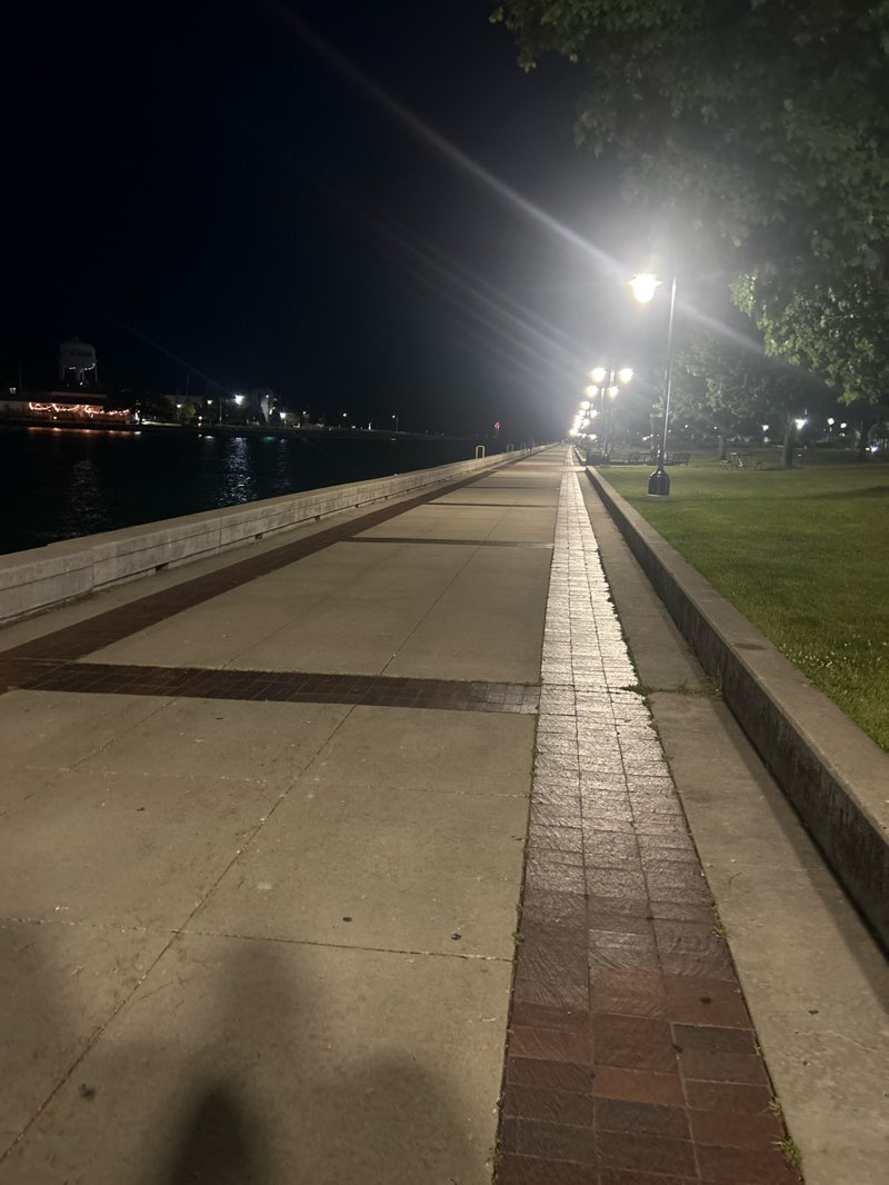 walking near me in Harbor Park in autumn